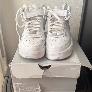 Nike Air Force 1 Mid Le White High-Top Sneaker